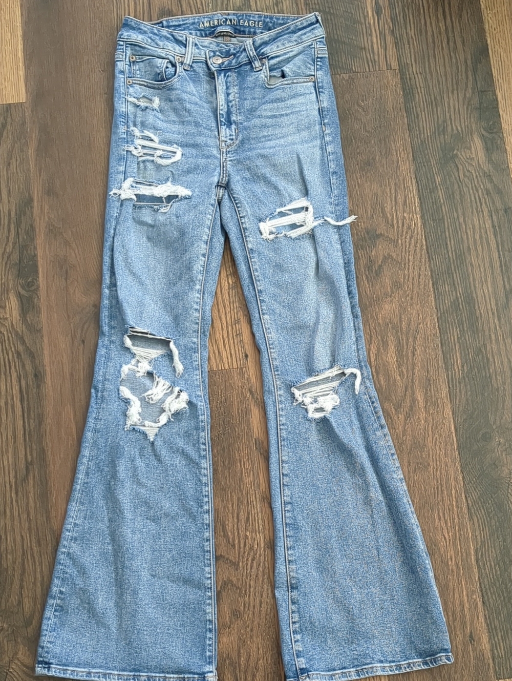 American Eagle Outfitters Light Blue Distressed Flare Womens Jeans, Size 6 Long